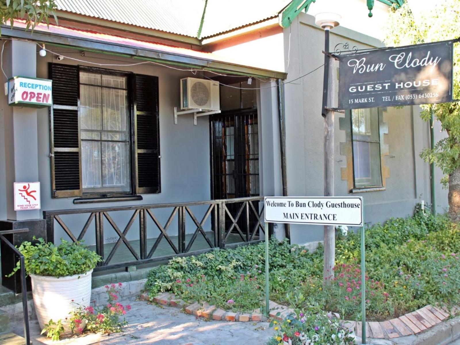 Bun Clody Manor - Guest House & Coffee Shop ฮานโอเวอร์ ภายนอก รูปภาพ